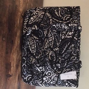 Vera Bradley TurnLock Tote- Brand New